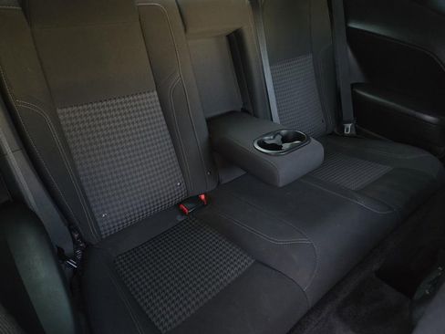 Used 2018 Dodge Challenger R/T image 9