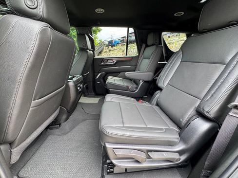 Used 2026 GMC Yukon Denali AWD/4WD image 51