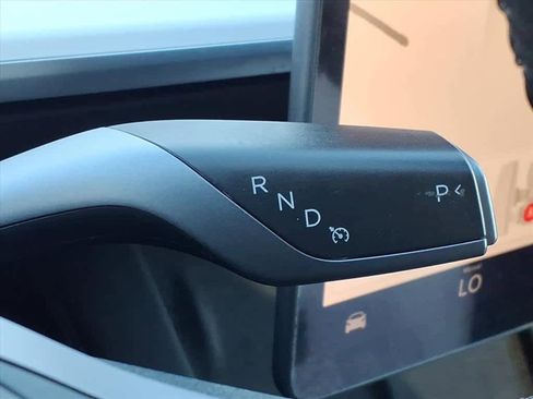 Used 2023 Tesla Model Y Long Range image 24