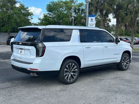 New 2026 Chevrolet Suburban High Country AWD/4WD image 7