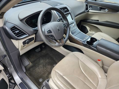 Used 2016 Lincoln MKX Reserve w/ Climate Package image 4