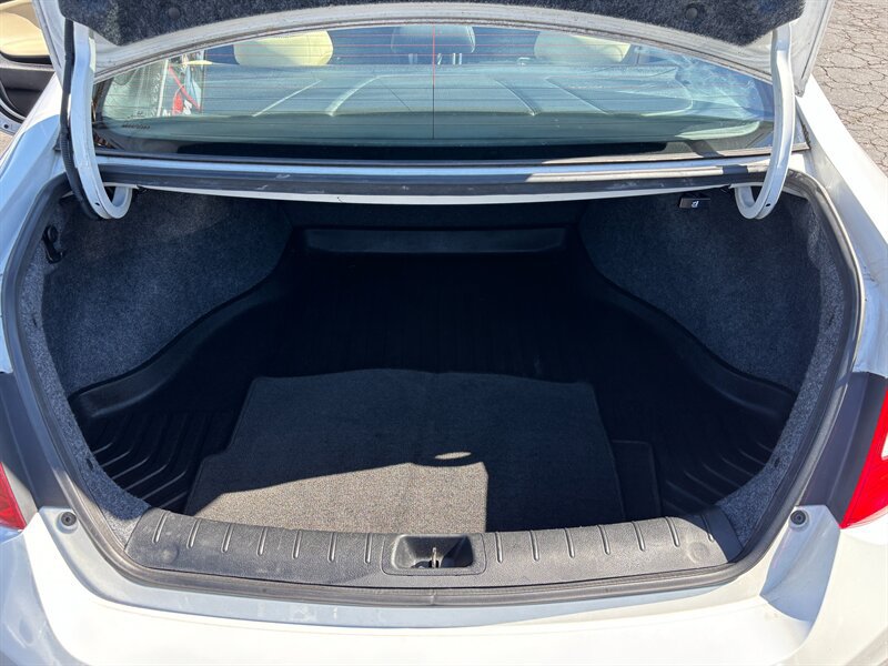 Used 2014 Honda Accord EX-L image 10