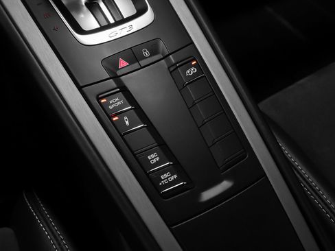 Certified 2015 Porsche 911 GT3 image 55