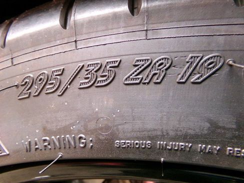 Used 2020 Ford Mustang Shelby GT350 w/ Technology Package image 16