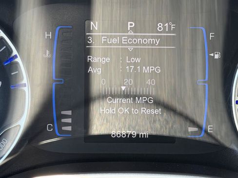 Used 2017 Chrysler Pacifica Touring-L FWD image 20