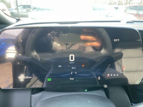 New 2026 Chevrolet Equinox EV LT image 15