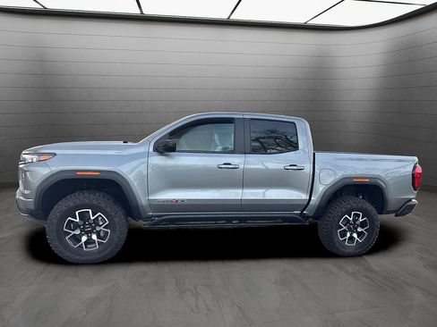 New 2025 GMC Canyon AT4 w/ AT4X Package AWD/4WD image 2