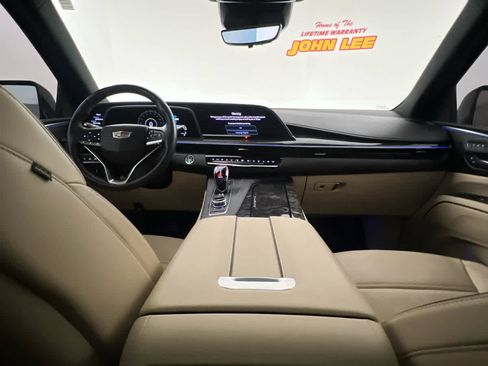 Used 2022 Cadillac Escalade Premium Luxury w/ Performance Package AWD/4WD image 19