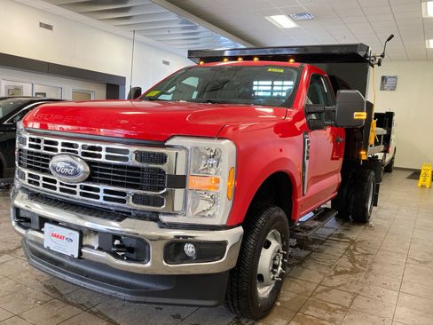 New 2026 Ford F350 XL w/ XL Chrome Package image 4