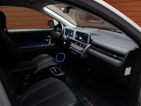 Used 2023 Hyundai Ioniq 5 Limited w/ Cargo Package image 30