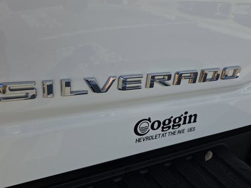 Used 2024 Chevrolet Silverado 2500 LTZ w/ LTZ Plus Package image 16