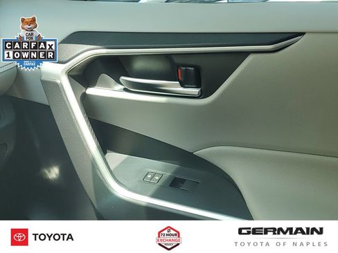 Used 2020 Toyota RAV4 XLE AWD/4WD image 28