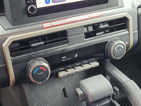 Used 2025 Toyota Tacoma SR5 image 26