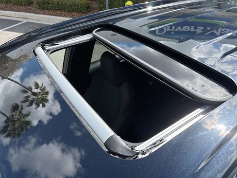 Used 2023 Toyota RAV4 SE w/ Weather & Moonroof Package image 23