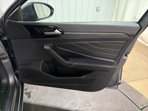 Used 2023 Volkswagen Jetta SEL image 21