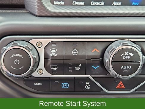 Used 2021 Jeep Wrangler Unlimited Sahara w/ Cold Weather Group image 19