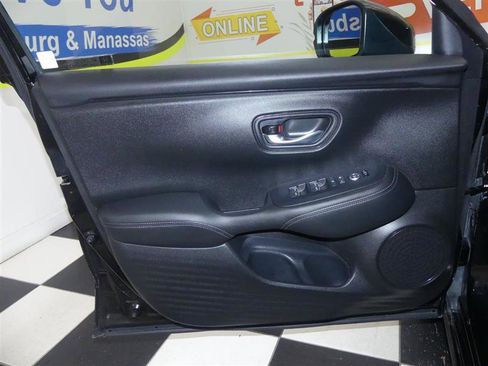 Used 2025 Honda HR-V EX-L image 23