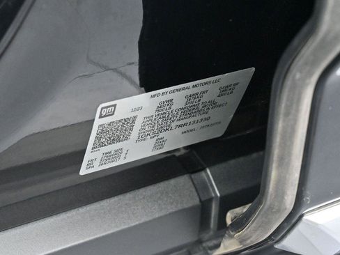 Used 2024 GMC Yukon Denali w/ Advanced Technology Package AWD/4WD image 46