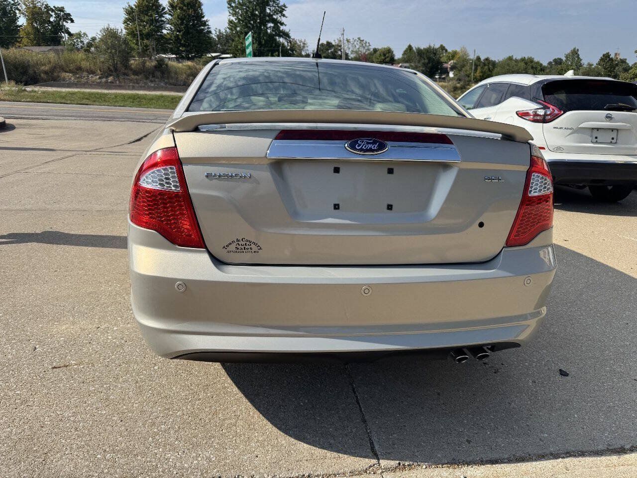Used 2010 Ford Fusion SEL FWD image 7
