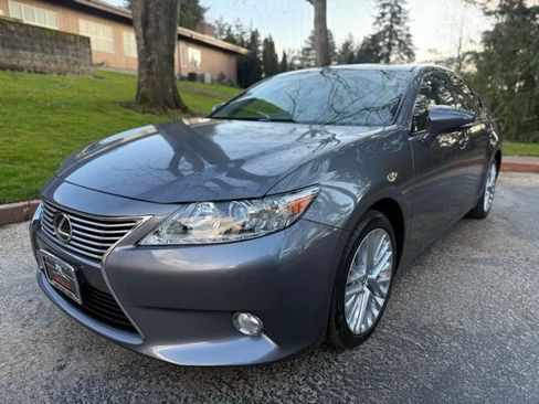 Used 2013 Lexus ES 350 w/ Luxury Pkg image 1