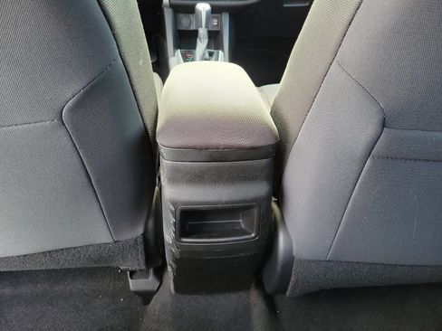 Used 2019 Toyota Corolla LE FWD image 14