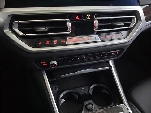 Used 2020 BMW 330i xDrive Sedan w/ Convenience Package image 26
