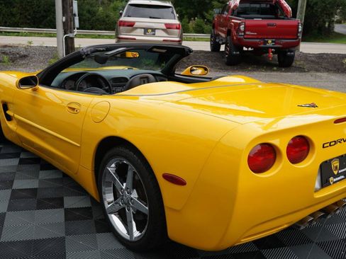 Used 2000 Chevrolet Corvette Convertible w/ Memory Pkg RWD image 7