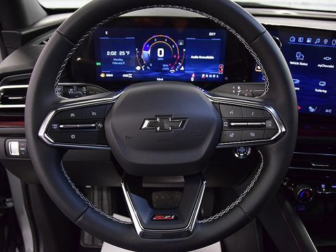 New 2026 Chevrolet Traverse Z71 w/ Driver Confidence Package image 18