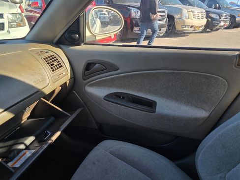 Used 2000 Daewoo Nubira SE image 24