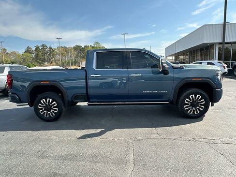 Used 2024 GMC Sierra 2500 Denali Ultimate AWD/4WD image 5