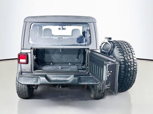 Used 2025 Jeep Wrangler Sport image 29