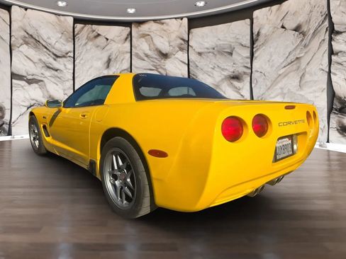 Used 2002 Chevrolet Corvette Z06 w/ Memory Pkg image 8