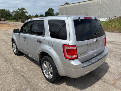 Used 2012 Ford Escape XLT FWD image 5
