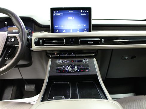 Used 2022 Lincoln Aviator Reserve w/ Elements Package Plus image 19