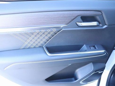 New 2026 GMC Acadia Denali w/ Super Cruise Package image 22