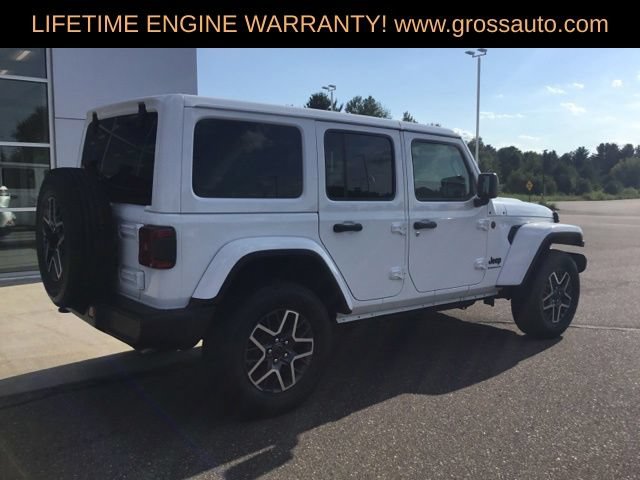 Used 2026 Jeep Wrangler Unlimited Sahara AWD/4WD image 8