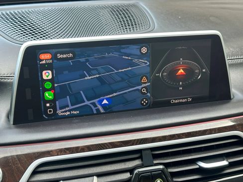Used 2019 BMW 740i w/ Executive Package RWD image 34