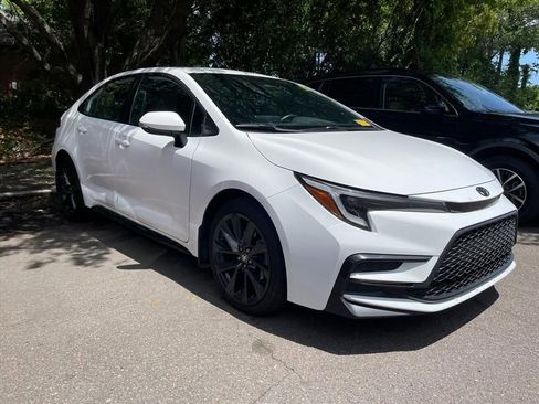 Used 2023 Toyota Corolla SE FWD image 1