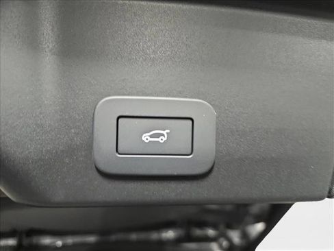 New 2026 Land Rover Range Rover Evoque S image 13