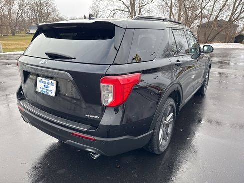 Used 2023 Ford Explorer XLT w/ Equipment Group 202A image 10