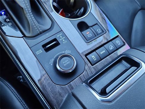 Used 2022 Toyota Highlander Limited image 25