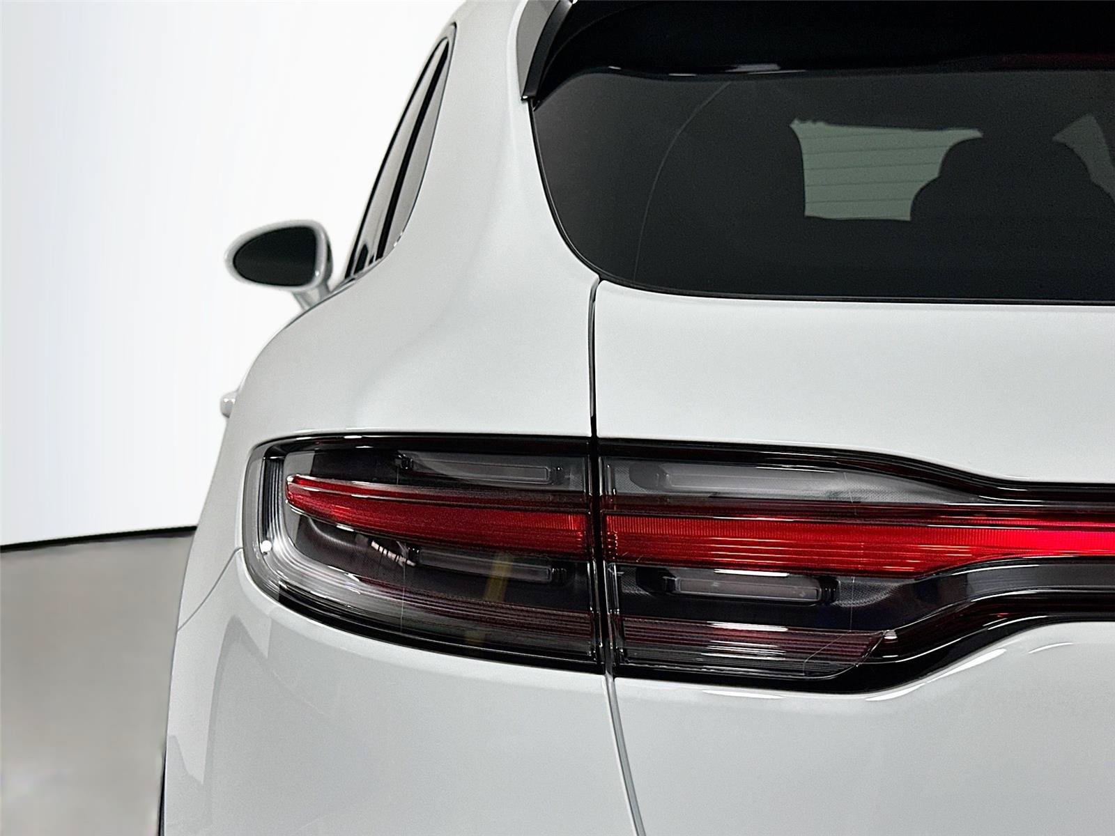 Certified 2026 Porsche Macan S AWD/4WD image 16