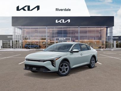 New 2025 Kia K4 LXS