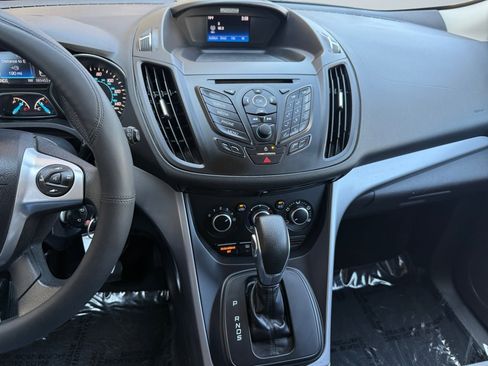 Used 2016 Ford Escape SE image 11