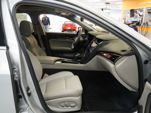 Used 2018 Cadillac CTS 2.0L Turbo 4D Sedan image 26