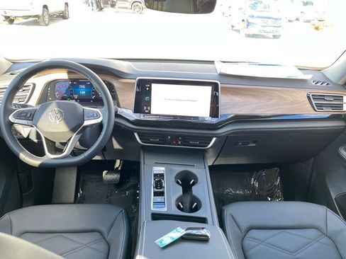 New 2026 Volkswagen Atlas SE image 21