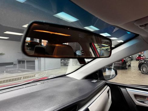 Used 2016 Toyota Corolla LE image 28