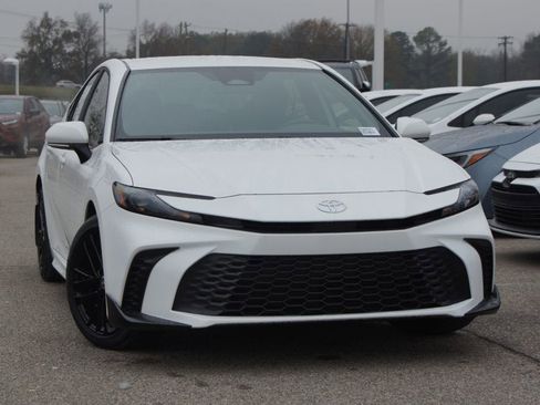 New 2026 Toyota Camry SE image 26