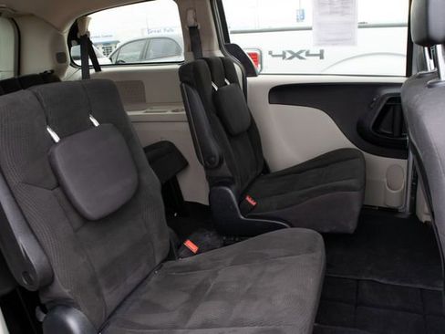 Used 2017 Dodge Grand Caravan SE w/ Power Window Group image 18