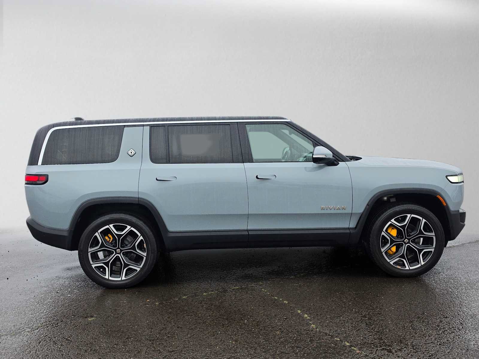 Used 2023 Rivian R1S Adventure Quad AWD/4WD image 2